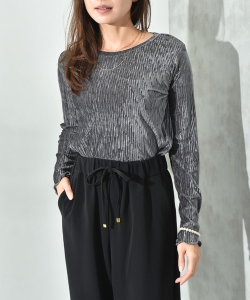 INTERPLANET（インタープラネット）の「プリーツベロア長袖プルオーバー（Tシャツ/カットソー・レディース・ブラック/アイボリー/チャコールグレー・FREE）」の19枚目の写真