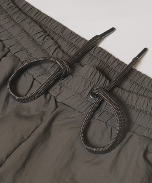 coca（coca）（コカ）の「ライトワッシャーナイロンジョガーパンツ（その他パンツ・メンズ・ブラウン/ネイビー・XL/M/L）」の13枚目の写真