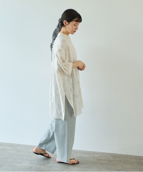 yuni（ユニ ）の「シアーカットジャカード チュニックブラウス（シャツ