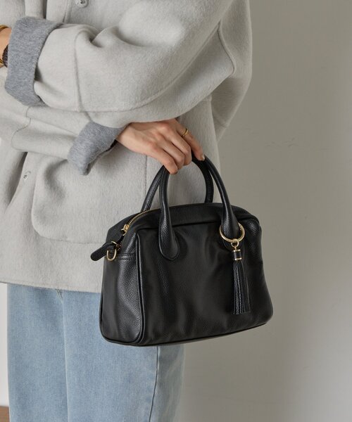 Jena espace merveilleux（ジェナ　エスパスメルヴェイユ）の「タッセル本革ボストンバッグ（ショルダーバッグ・レディース・グレー/ブラック・FREE）」の8枚目の写真