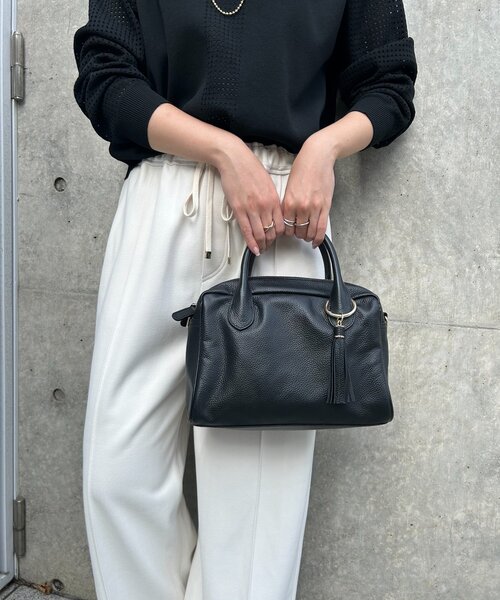 Jena espace merveilleux（ジェナ　エスパスメルヴェイユ）の「タッセル本革ボストンバッグ（ショルダーバッグ・レディース・グレー/ブラック・FREE）」の9枚目の写真