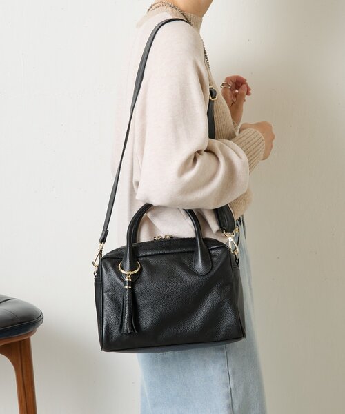 Jena espace merveilleux（ジェナ　エスパスメルヴェイユ）の「タッセル本革ボストンバッグ（ショルダーバッグ・レディース・グレー/ブラック・FREE）」の14枚目の写真