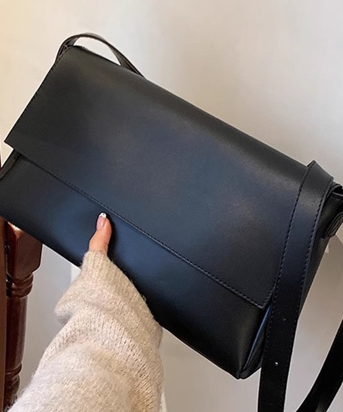 DAY CLOSET（デイ クローゼット）の「【ドラマ衣装提供/2WAY】きれいめ ワンハンドル ショルダーバッグ レディース（ショルダーバッグ・レディース・グレイッシュベージュ/ブラック/ブラウン・ONE SIZE）」の14枚目の写真