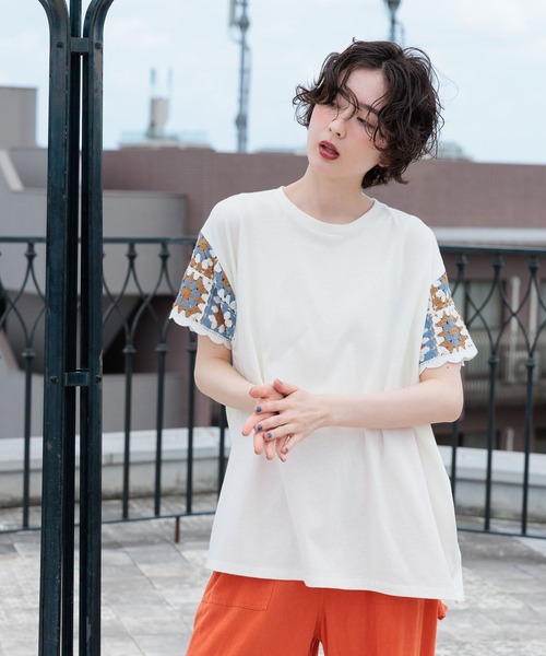 niko and...（ニコアンド）の「クロシェスリーブプルオーバー（Tシャツ/カットソー・レディース・オフホワイト/ブルー/ブラック・LARGE/MEDIUM）」の7枚目の写真