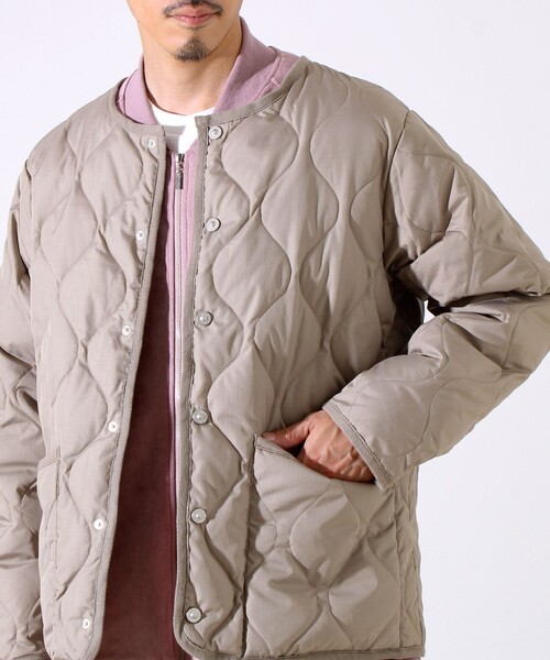 TAION（タイオン）の「【GLOSTER別注】TAION ミリタリー クルーネック ライナージャケット（ダウンジャケット/コート・メンズ・オリーブ/ブラック/モカ/ダークネイビー・M/L/XL）」の22枚目の写真