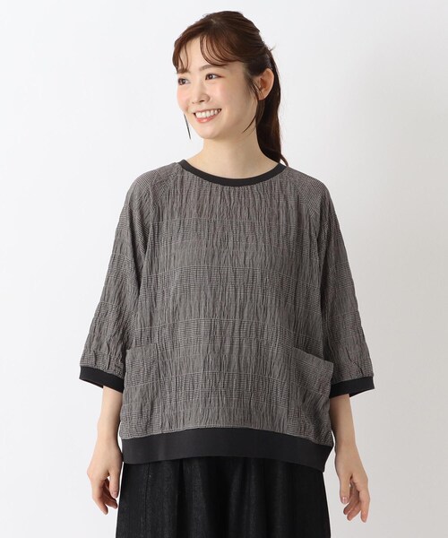 one'sterrace(ワンズテラス)の「チェック柄 リブ付きラグラン7分袖ブラウス(シャツ/ブラウス・レディース・ブラック系8/ネイビー系5/ダークブラウン系8・02)」の1枚目の写真