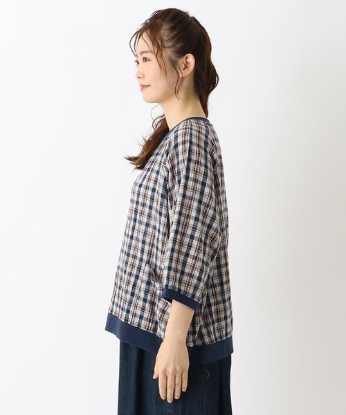 one'sterrace(ワンズテラス)の「チェック柄 リブ付きラグラン7分袖ブラウス(シャツ/ブラウス・レディース・ブラック系8/ネイビー系5/ダークブラウン系8・02)」の6枚目の写真