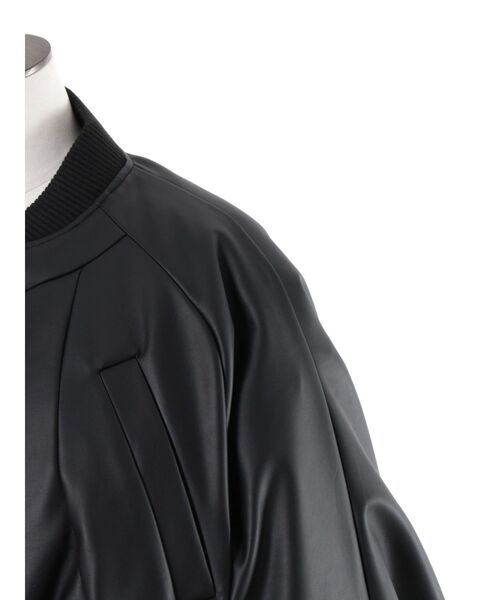 UN3D.（アンスリード）の「VOLUME GATHER SHORT BZ / ボリュームギャザーショートブルゾン（ブルゾン・レディース・ブラック・36/38）」の8枚目の写真