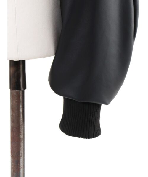 UN3D.（アンスリード）の「VOLUME GATHER SHORT BZ / ボリュームギャザーショートブルゾン（ブルゾン・レディース・ブラック・36/38）」の9枚目の写真