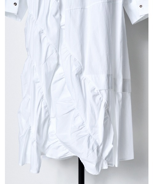 RUMCHE(ラムシェ)の「Typewriter Gathered Dress / タイプライターギャザードレス(ワンピース・レディース・ホワイト/ブラック・FREE)」の12枚目の写真