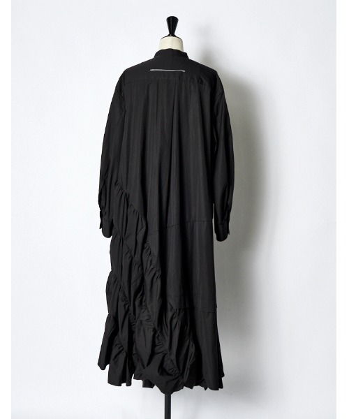 RUMCHE(ラムシェ)の「Typewriter Gathered Dress / タイプライターギャザードレス(ワンピース・レディース・ホワイト/ブラック・FREE)」の17枚目の写真