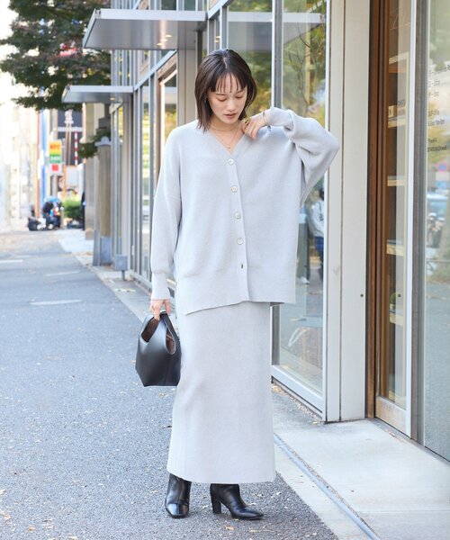 RIVE DROITE（リヴドロワ）の「【洗練された印象に】ヒールショートブーツ（ブーツ・レディース・ベージュ/ブラック/ダークブラウン・MEDIUM/SMALL/LARGE）」の10枚目の写真