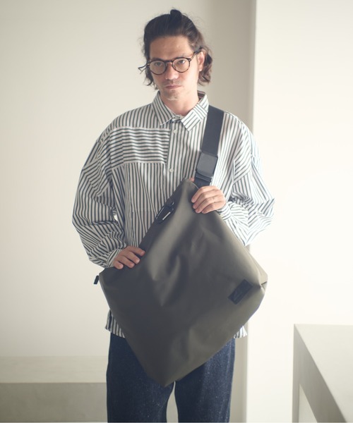 ADAM PATEK(アダムパテック)の「ADAMPATEK/water repellent shoulder big bag 2nd/撥水ショルダービッグバッグ/AP2519045(ショルダーバッグ・レディース・ブラック/ネイビー/カーキ/グレー系・FREE)」の17枚目の写真