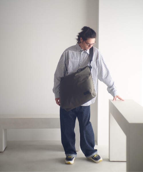 ADAM PATEK(アダムパテック)の「ADAMPATEK/water repellent shoulder big bag 2nd/撥水ショルダービッグバッグ/AP2519045(ショルダーバッグ・レディース・ブラック/ネイビー/カーキ/グレー系・FREE)」の14枚目の写真