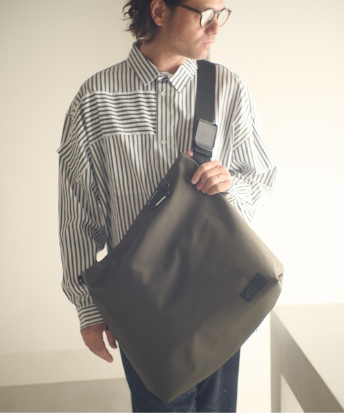 ADAM PATEK(アダムパテック)の「ADAMPATEK/water repellent shoulder big bag 2nd/撥水ショルダービッグバッグ/AP2519045(ショルダーバッグ・レディース・ブラック/ネイビー/カーキ/グレー系・FREE)」の18枚目の写真