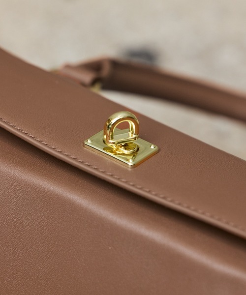 LOWELL things(ロウェル シングス)の「Ronde/レザー2WAYショルダー(ショルダーバッグ・レディース・ボルドー/ブラウン/ブラック・フリー)」の22枚目の写真