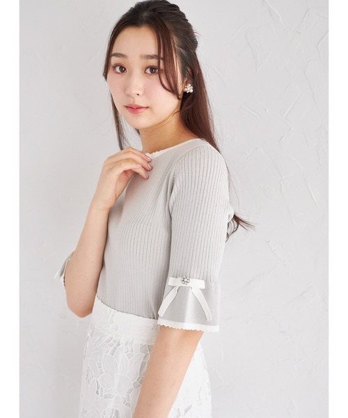 tocco closet(トッコ クローゼット)の「リボン付きスカラップバイカラーニットプルオーバー(ニット/セーター・レディース・オフホワイト/グレー/ベージュ・M)」の15枚目の写真