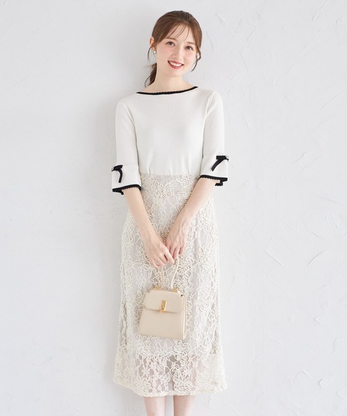 tocco closet(トッコ クローゼット)の「リボン付きスカラップバイカラーニットプルオーバー(ニット/セーター・レディース・オフホワイト/グレー/ベージュ・M)」の6枚目の写真