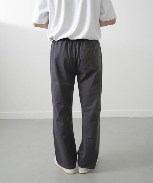 ITEMS URBANRESEARCH（アイテムズ アーバンリサーチ）の「ペーパータッチイージーパンツ（その他パンツ・メンズ・グレー/カーキ/ブラック・MEDIUM/LARGE）」の11枚目の写真
