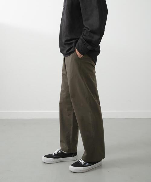 ITEMS URBANRESEARCH（アイテムズ アーバンリサーチ）の「ペーパータッチイージーパンツ（その他パンツ・メンズ・グレー/カーキ/ブラック・MEDIUM/LARGE）」の15枚目の写真