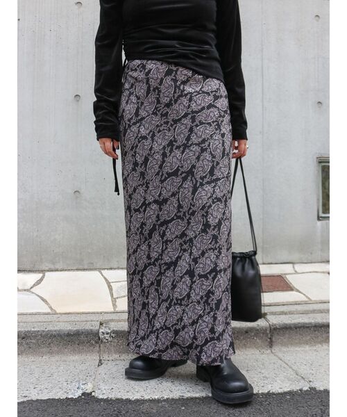 Ungrid（アングリッド）の「フラワープリントスカート（スカート・レディース・アイボリー/ブラック・FREE）」の2枚目の写真