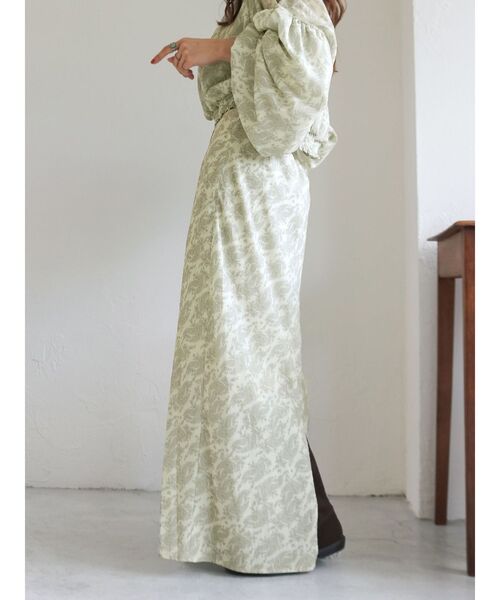 Ungrid（アングリッド）の「フラワープリントスカート（スカート・レディース・アイボリー/ブラック・FREE）」の4枚目の写真