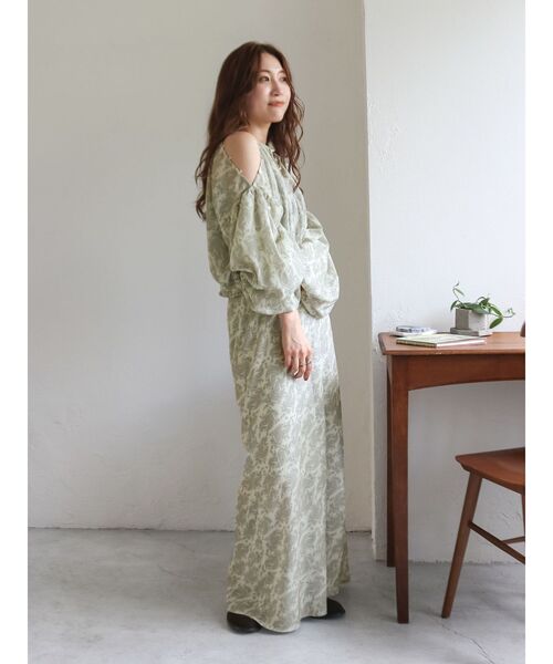 Ungrid（アングリッド）の「フラワープリントスカート（スカート・レディース・アイボリー/ブラック・FREE）」の7枚目の写真