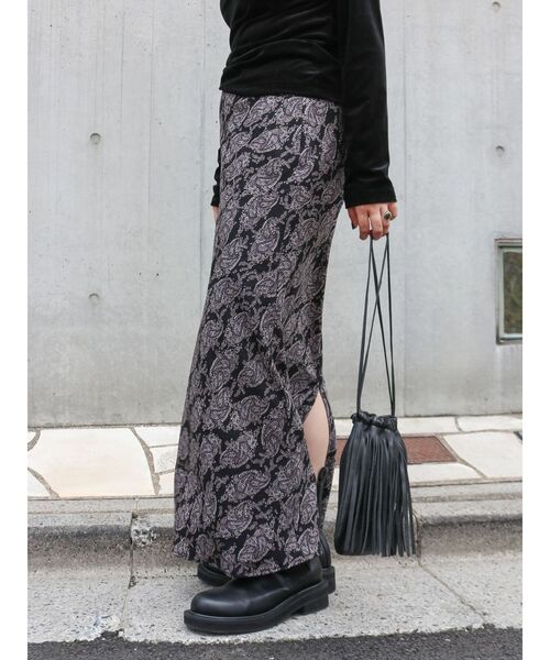 Ungrid（アングリッド）の「フラワープリントスカート（スカート・レディース・アイボリー/ブラック・FREE）」の11枚目の写真