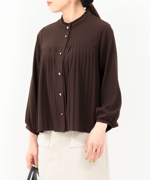 MICO COULIER（ミコクリエ）の「ジョーゼットプリーツブラウス（シャツ/ブラウス・レディース・ホワイト系その他/ネイビー/ブラウン/グレイッシュベージュ・38）」の3枚目の写真