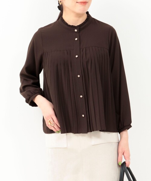MICO COULIER（ミコクリエ）の「ジョーゼットプリーツブラウス（シャツ/ブラウス・レディース・ホワイト系その他/ネイビー/ブラウン/グレイッシュベージュ・38）」の21枚目の写真