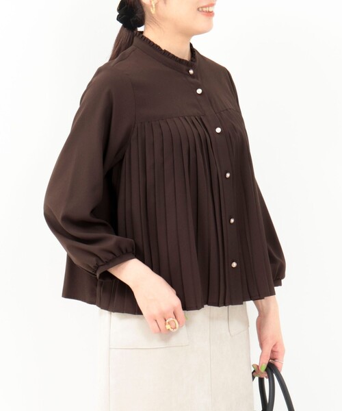 MICO COULIER（ミコクリエ）の「ジョーゼットプリーツブラウス（シャツ/ブラウス・レディース・ホワイト系その他/ネイビー/ブラウン/グレイッシュベージュ・38）」の17枚目の写真