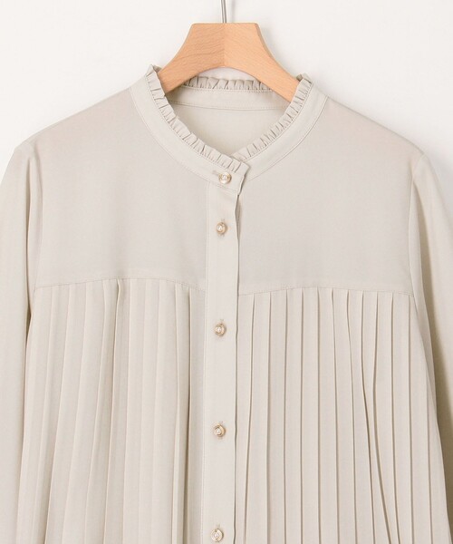 MICO COULIER（ミコクリエ）の「ジョーゼットプリーツブラウス（シャツ/ブラウス・レディース・ホワイト系その他/ネイビー/ブラウン/グレイッシュベージュ・38）」の9枚目の写真