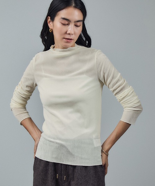 SALON adam et rope'(サロン アダム エ ロペ)の「【WEB限定】リュクスベロアハイネックプルオーバー 2(Tシャツ/カットソー・レディース・ブラック/オフホワイト・FREE)」の10枚目の写真