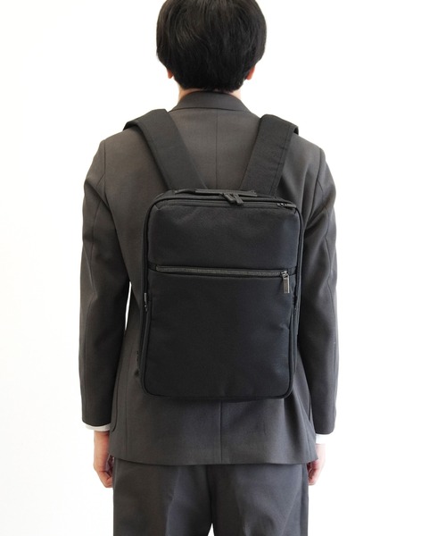 ace.(エース)の「エースジーン ビジネスリュック ガジェタブルSF A4サイズ収納可能 14inchPC収納 11L 2気室 68781(ビジネスバッグ・メンズ・ブラック/ネイビー・FREE)」の14枚目の写真