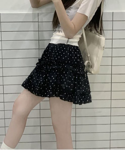 shyam inspiration(シャムインスピレーション)の「ドットティアードギャザースカート(スカート・レディース・レッド/ブラック・M/S)」の6枚目の写真