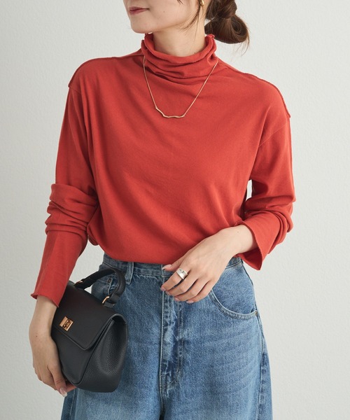 PUAL CE CIN（ピュアルセシン）の「コットンシアーハイネックカットソー（Tシャツ/カットソー・レディース・ベージュ系/オレンジ系/ブラック/オフホワイト・FREE）」の4枚目の写真