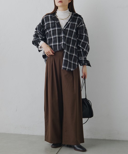 PUAL CE CIN（ピュアルセシン）の「コットンシアーハイネックカットソー（Tシャツ/カットソー・レディース・ベージュ系/オレンジ系/ブラック/オフホワイト・FREE）」の8枚目の写真