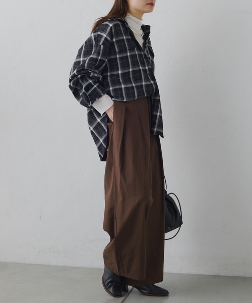 PUAL CE CIN（ピュアルセシン）の「コットンシアーハイネックカットソー（Tシャツ/カットソー・レディース・ベージュ系/オレンジ系/ブラック/オフホワイト・FREE）」の5枚目の写真