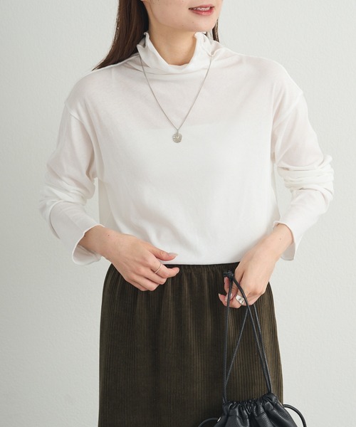 PUAL CE CIN（ピュアルセシン）の「コットンシアーハイネックカットソー（Tシャツ/カットソー・レディース・ベージュ系/オレンジ系/ブラック/オフホワイト・FREE）」の18枚目の写真