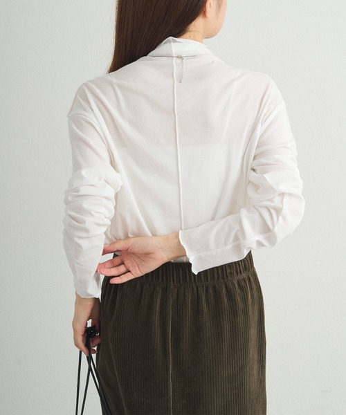 PUAL CE CIN（ピュアルセシン）の「コットンシアーハイネックカットソー（Tシャツ/カットソー・レディース・ベージュ系/オレンジ系/ブラック/オフホワイト・FREE）」の13枚目の写真