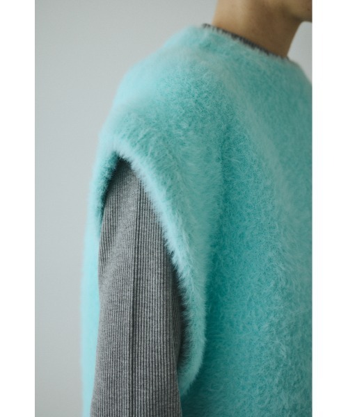 HeRIN.CYE(ヘリンドットサイ)の「Shaggy knit vest シャギーニットベスト(ニット/セーター・レディース・ライトイエロー/ライトブルー/ブラック/オフホワイト・FREE)」の17枚目の写真