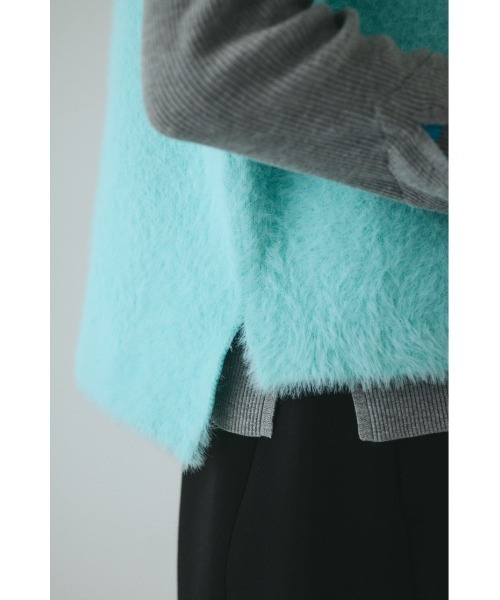 HeRIN.CYE(ヘリンドットサイ)の「Shaggy knit vest シャギーニットベスト(ニット/セーター・レディース・ライトイエロー/ライトブルー/ブラック/オフホワイト・FREE)」の18枚目の写真