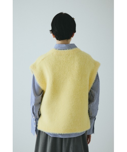 HeRIN.CYE(ヘリンドットサイ)の「Shaggy knit vest シャギーニットベスト(ニット/セーター・レディース・ライトイエロー/ライトブルー/ブラック/オフホワイト・FREE)」の10枚目の写真