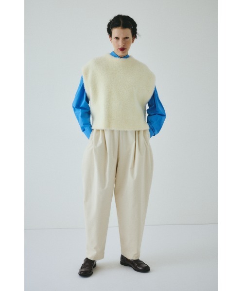 HeRIN.CYE(ヘリンドットサイ)の「Shaggy knit vest シャギーニットベスト(ニット/セーター・レディース・ライトイエロー/ライトブルー/ブラック/オフホワイト・FREE)」の11枚目の写真