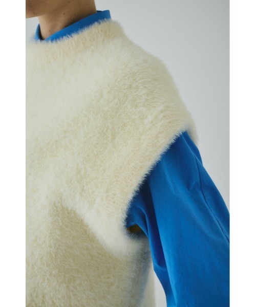 HeRIN.CYE(ヘリンドットサイ)の「Shaggy knit vest シャギーニットベスト(ニット/セーター・レディース・ライトイエロー/ライトブルー/ブラック/オフホワイト・FREE)」の8枚目の写真