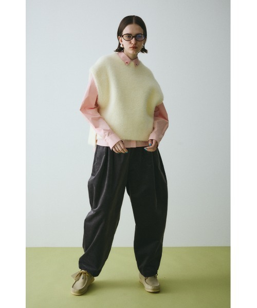 HeRIN.CYE(ヘリンドットサイ)の「Shaggy knit vest シャギーニットベスト(ニット/セーター・レディース・ライトイエロー/ライトブルー/ブラック/オフホワイト・FREE)」の6枚目の写真