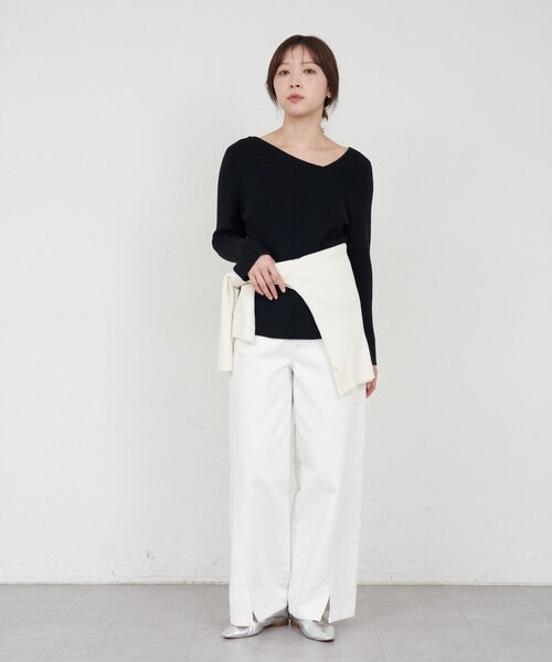 SHENERY(シーナリー)の「アシンメトリーリブニット(ニット/セーター・レディース・オフホワイト/グレー/ベージュ/ブラック・FREE)」の18枚目の写真