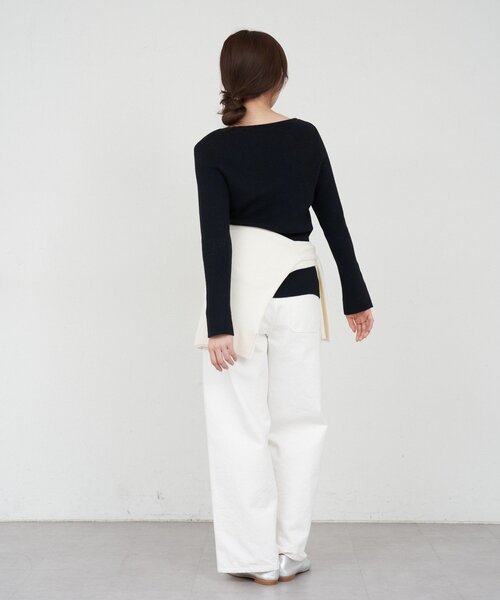 SHENERY(シーナリー)の「アシンメトリーリブニット(ニット/セーター・レディース・オフホワイト/グレー/ベージュ/ブラック・FREE)」の21枚目の写真