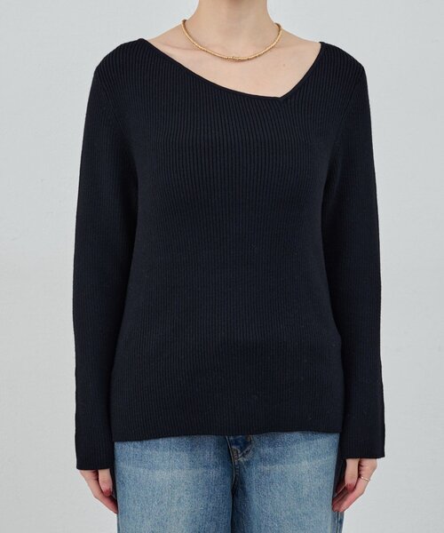 SHENERY(シーナリー)の「アシンメトリーリブニット(ニット/セーター・レディース・オフホワイト/グレー/ベージュ/ブラック・FREE)」の22枚目の写真