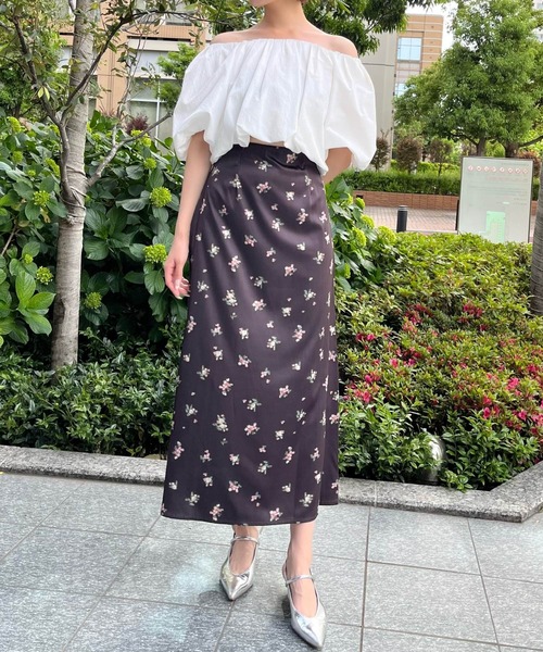 AND COUTURE(アンドクチュール)の「ブラーフラワープリントナロースカート(スカート・レディース・ブラウン系その他/ブラック系その他・SMALL/MEDIUM)」の20枚目の写真